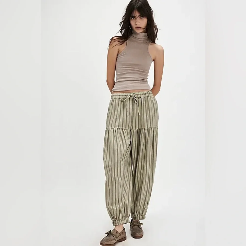 Free People Ellie Striped Pull On Barrel Pants - Picture 2 of 10